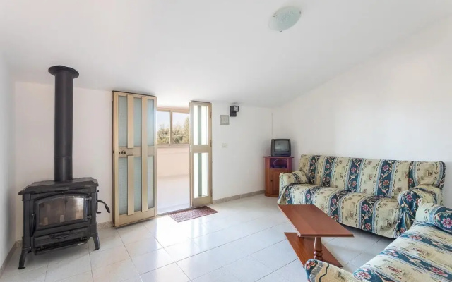Nice Apartment in Cuglieri With 2 Bedrooms