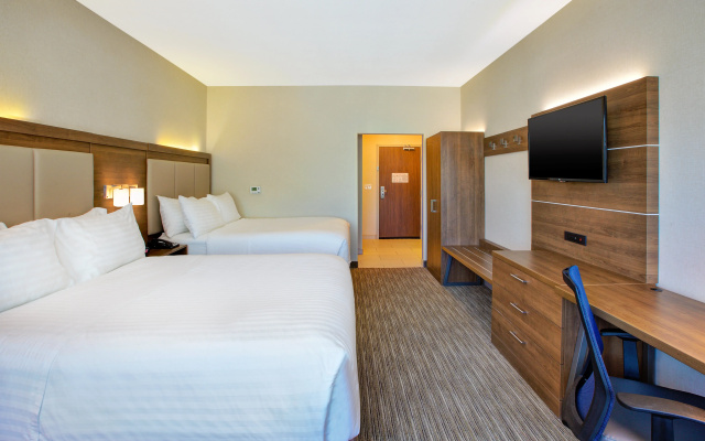 Holiday Inn Express & Suites New Castle by IHG