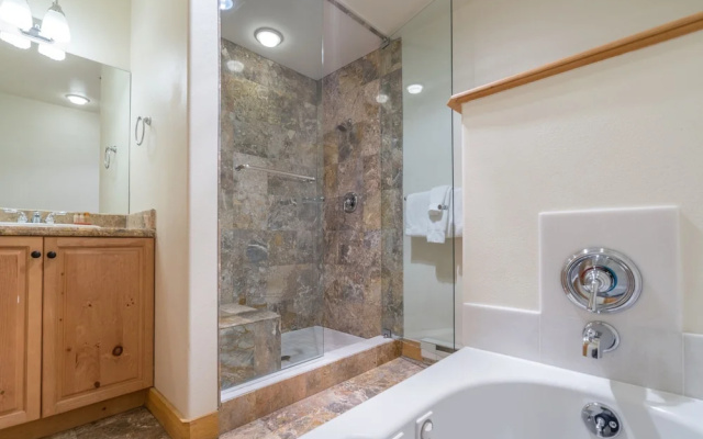 Bear Creek Lodge 301 3 Bedroom Condo by Alpine Lodging Telluride