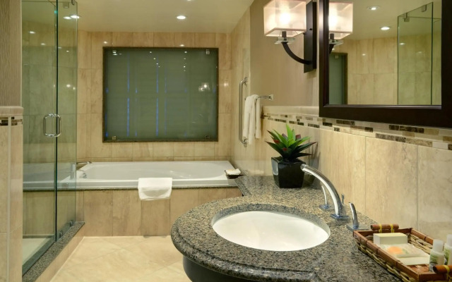 Holiday Inn Peterborough-Waterfront, ON by IHG