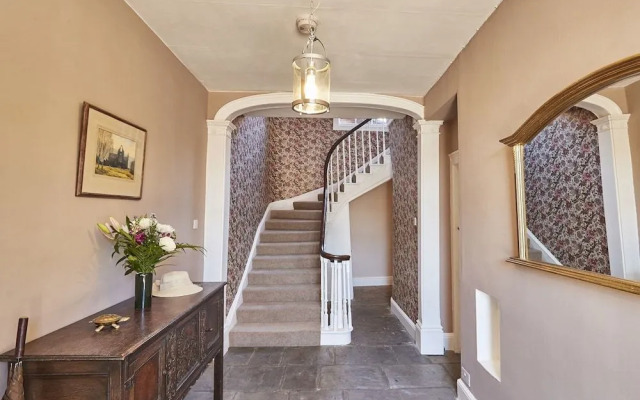 Rook Lane House