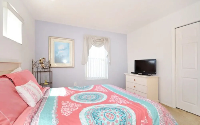 Hampton Lakes 215840
