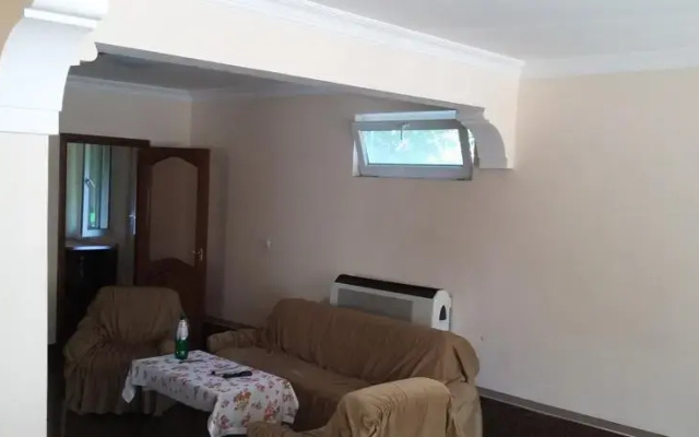 Guest House on Angisa