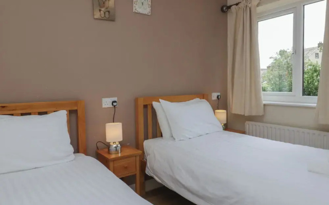 Jubilee Two Bedroom House Pet Free Baby Friendly