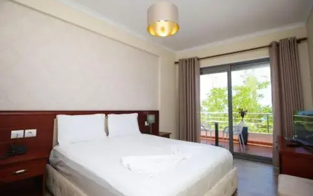 Hotel Summer Stars