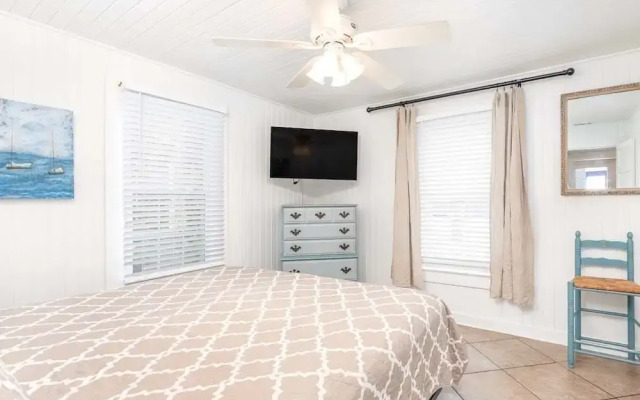 Bikini Bottom by Tybee Vacation Rentals