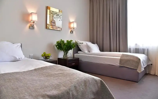 Hotel Hi-Fi Spa