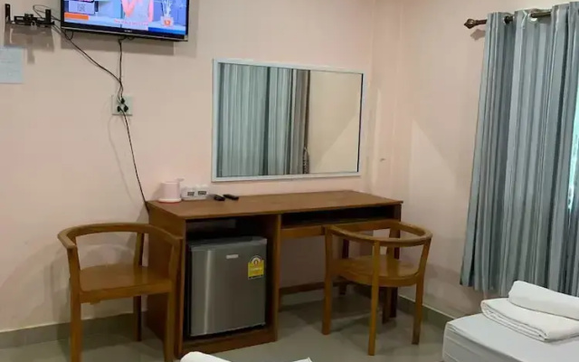 Tonrak Apartment