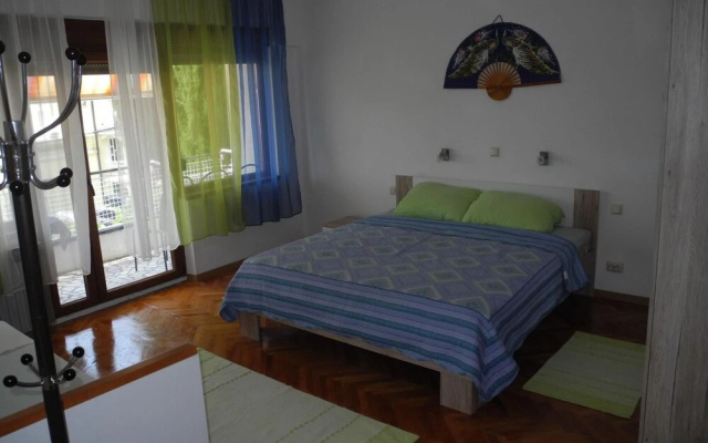 Apartment Jasminka 4 1 pax Dole