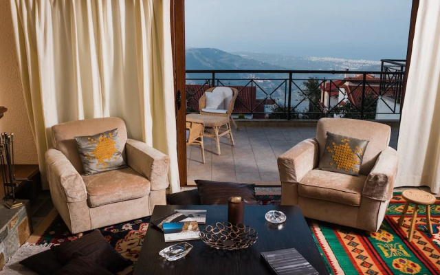 Traditional Luxury Villa Armonia