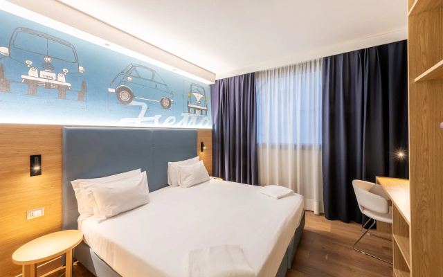 NEO Hotel