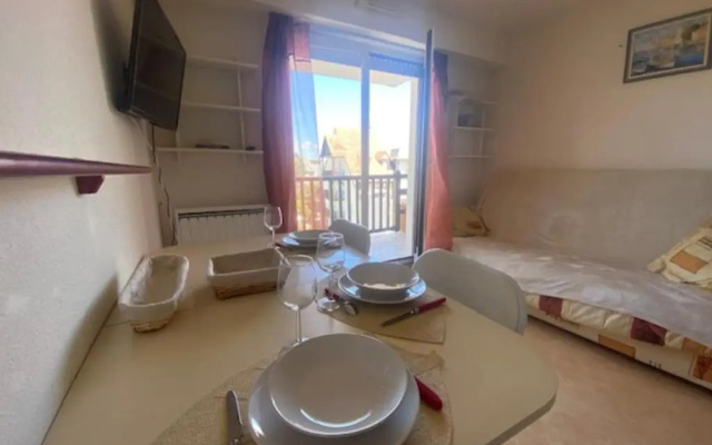 23m Peaceful With Balcony With Sea View !