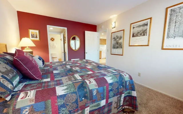 La Residence - Shared Pool, Hot Tub & More!