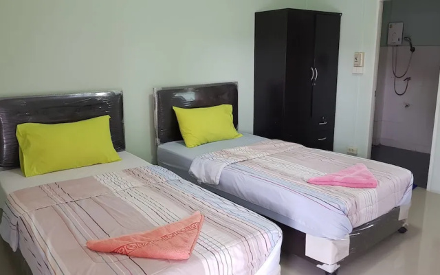 Tossawan Guesthouse