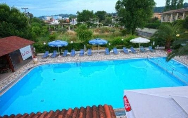 Zefiros Apartments