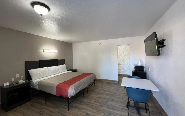 Motel 6 Orange, CA - Anaheim