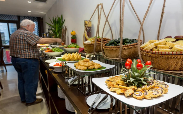Palazzo Da Nang Beach Hotel