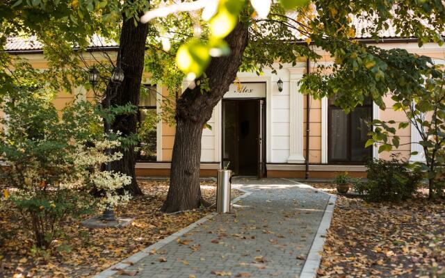 Alex Hotel вид на фасад