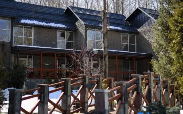 Tau-House