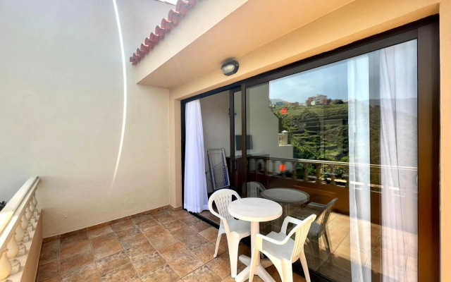 Standard AP, with sea views, pool in Playa Roques