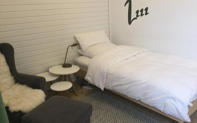 Ferienhaus Us lütt Hus und das Zimmer Linde im Haupthaus