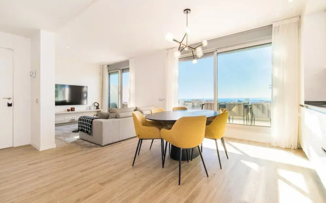 Lm3.52b- Spacious Duplex Penthouse With Panoramic