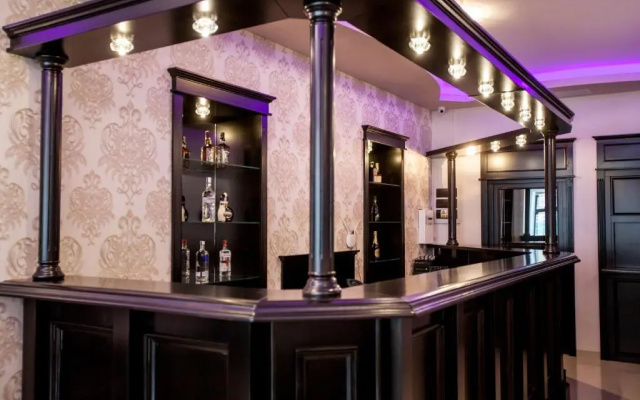 Hotel Extravagance