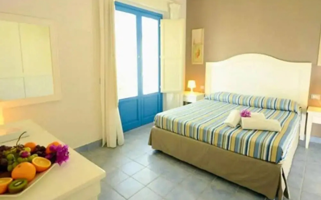 Aura Club Borgo Rio Favara