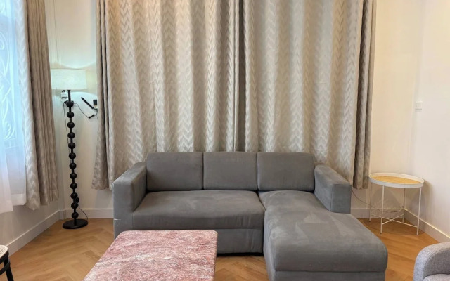 3BR Family Villa - 1 km to Chalong Pier With Wifi