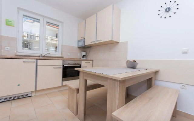 Apartment Ljuba