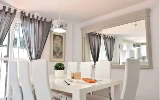 Villa Emma 4 Bedrooms F-3