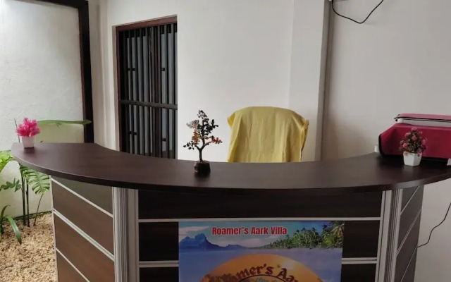 Roamer's ark villa