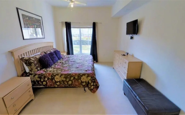 Venetian Bay 2250 - Four Bedroom Townhome