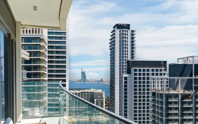 LUX The Beach Vista Dubai Eye View Suite
