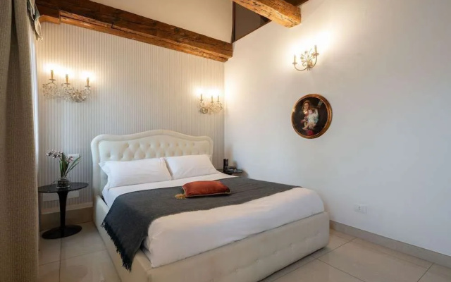 Grand Palace Apartments