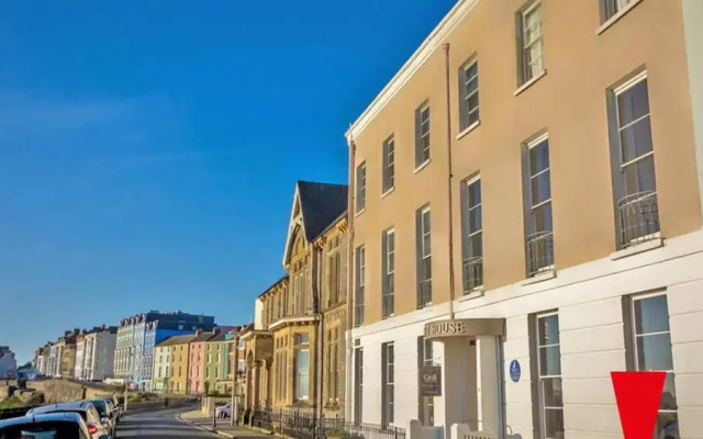 Seacroft Apartment