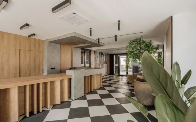 Electra Apartments by StayLab