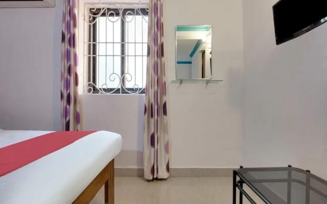 Waves 18 By OYO Rooms