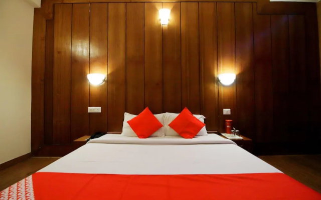 OYO 4838 Hotel The Valerian