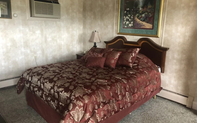 Gold Eagle Inn