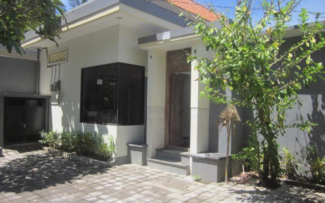 Duyung Homestay in Sanur, Indonesia from 63$, photos, reviews - zenhotels.com hotel front
