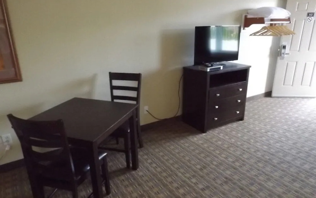 GuestHouse Inn & Suites Montesano