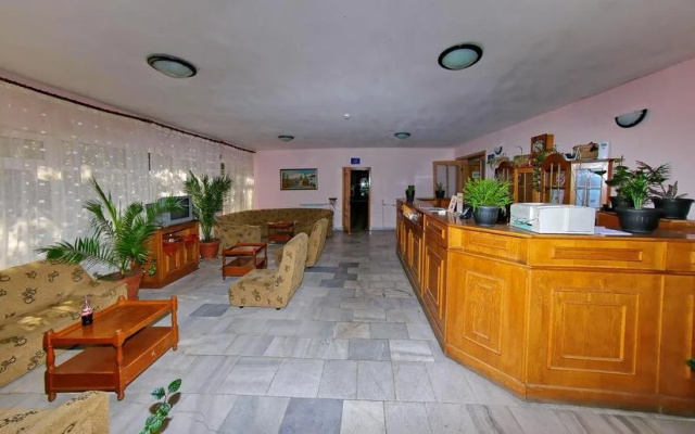 Zora Hotel