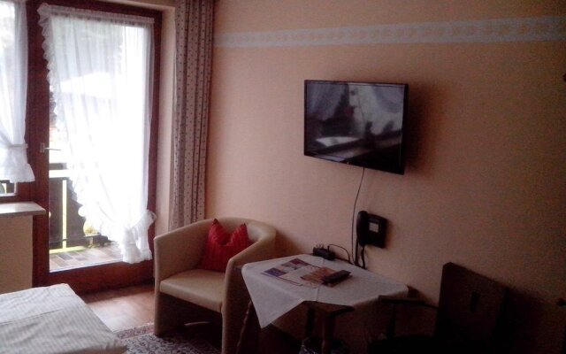 Haus Achtal Hotel Garni In Pfronten Germany From 95 Photos