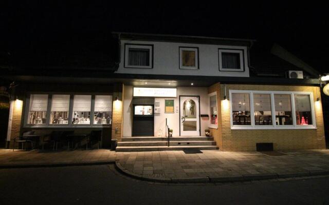 Отель Restaurant Jägerhof Германия, Брауншвейг - отзывы, цены и фото номеров - забронировать отель Restaurant Jägerhof онлайн