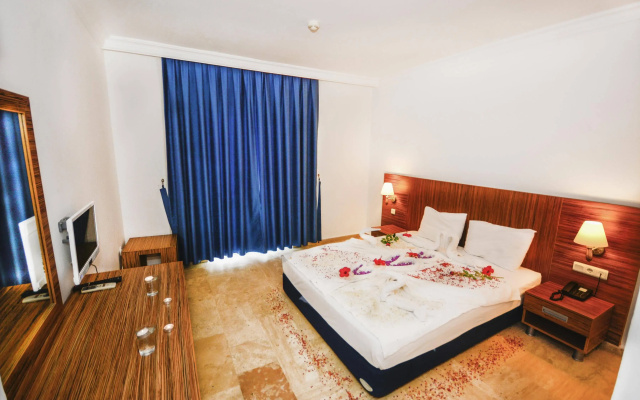 Ladonia Hotels Luna Beach Resort