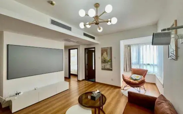 Apartment Service-style Residence (Guomao CBD Dawang Road Metro Station Branch)
