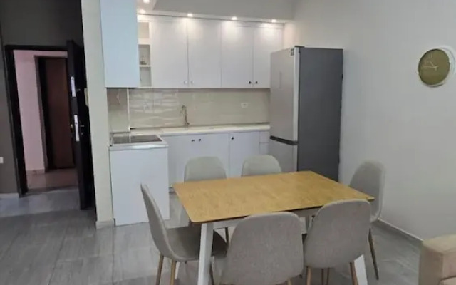 Tirent Apartment - Komuna e Parisit 3