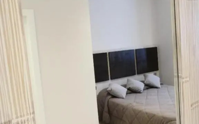 Bari Home33