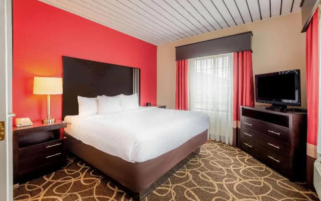 La Quinta Inn & Suites Elkview - Charleston NE